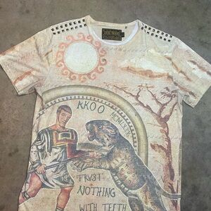 Y2K Akoo Brand ”Trust Nothing With Teeth”AOP graphic T Shirt Beige Size XXLarge
